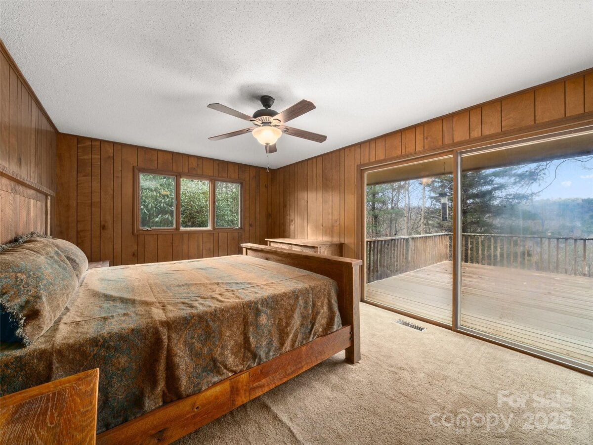 Lake Toxaway District 12 4322459l