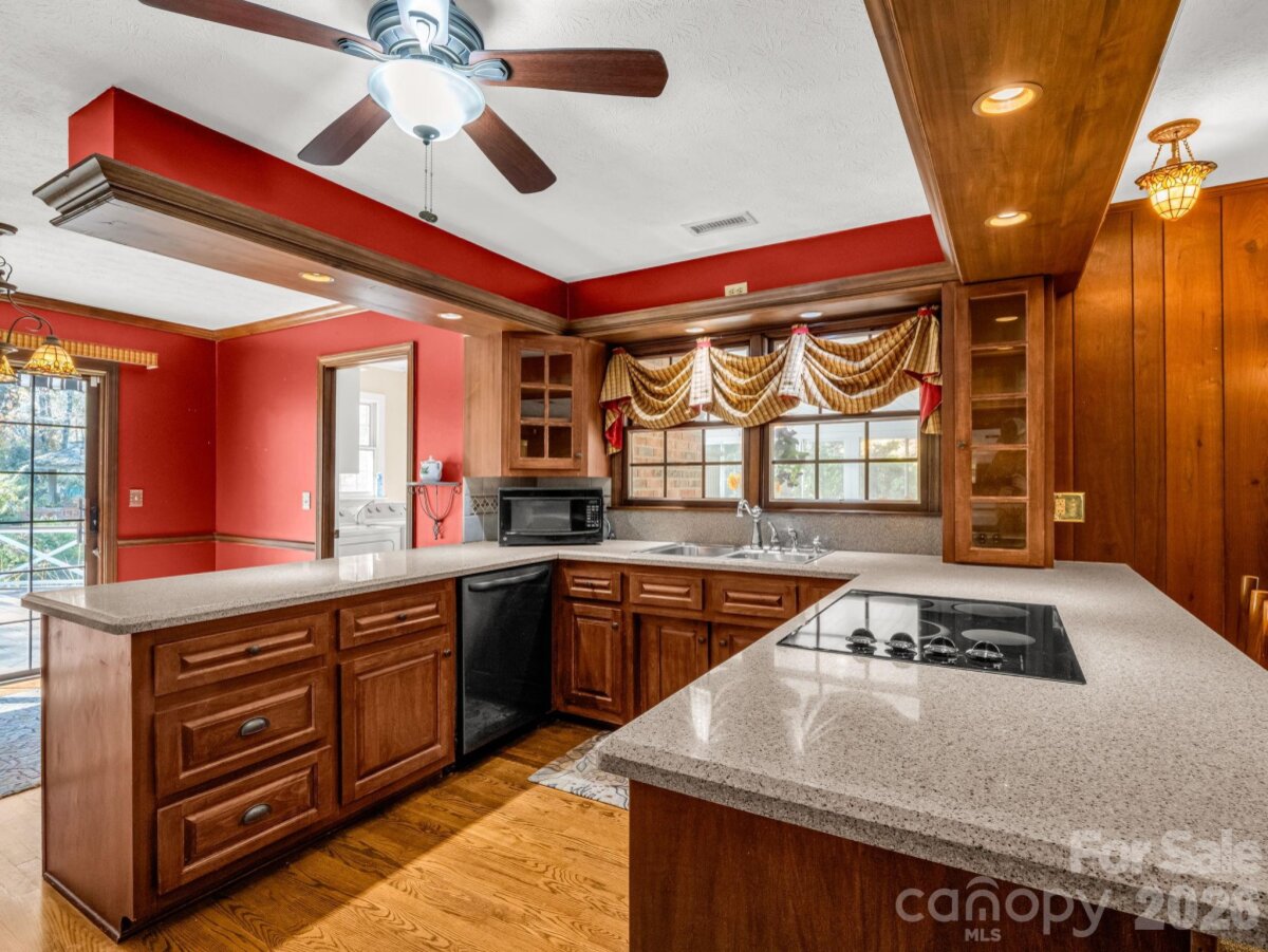 Hendersonville 11 4322794k