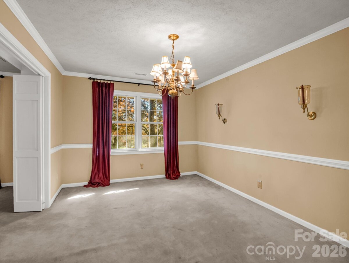 Hendersonville 18 4322794r