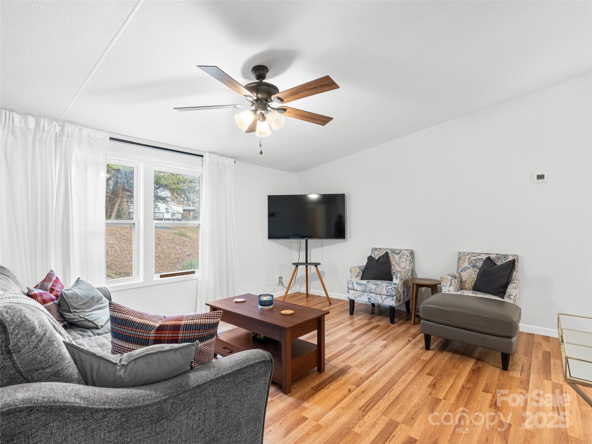 Leicester 8 4323129h