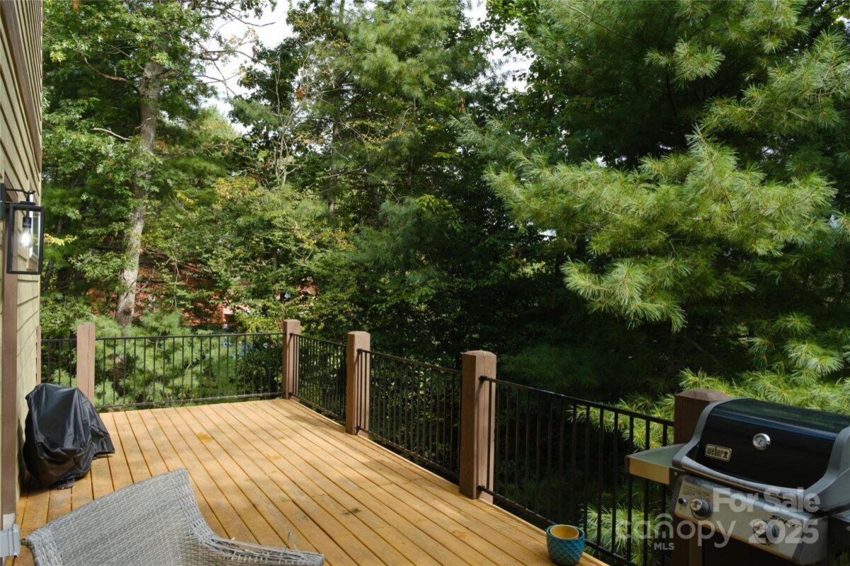 Weaverville 14 4324659n