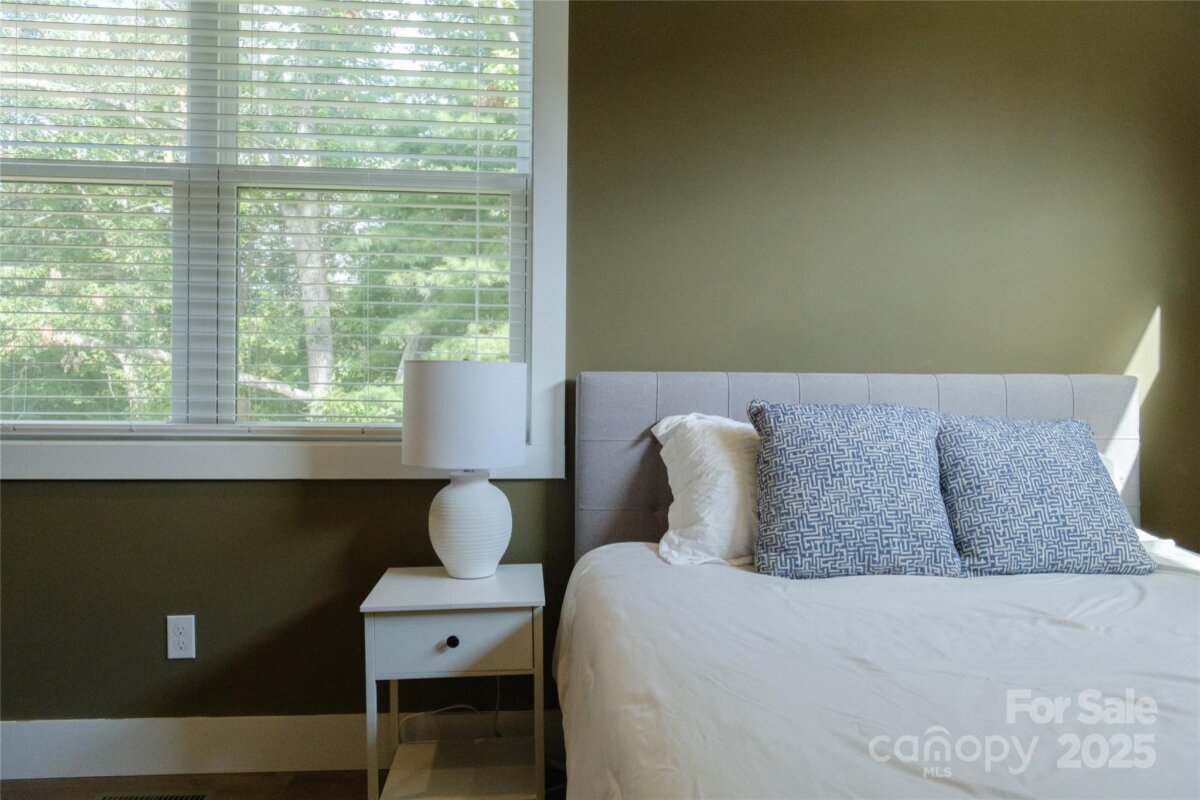 Weaverville 18 4324659r