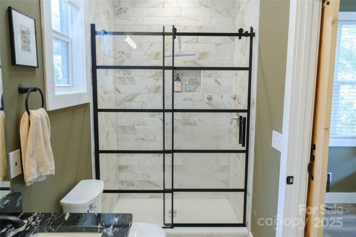 Weaverville 19 4324659s