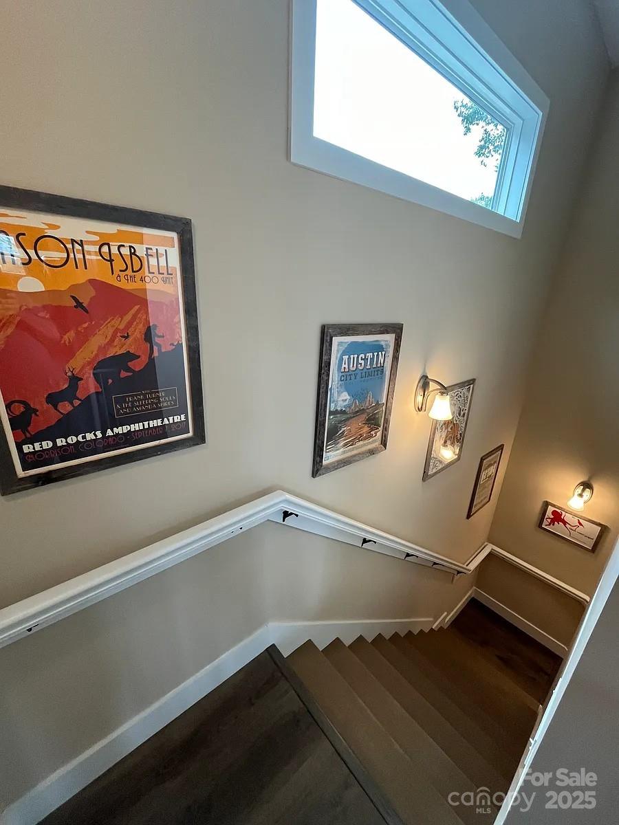 Weaverville 21 4324659u