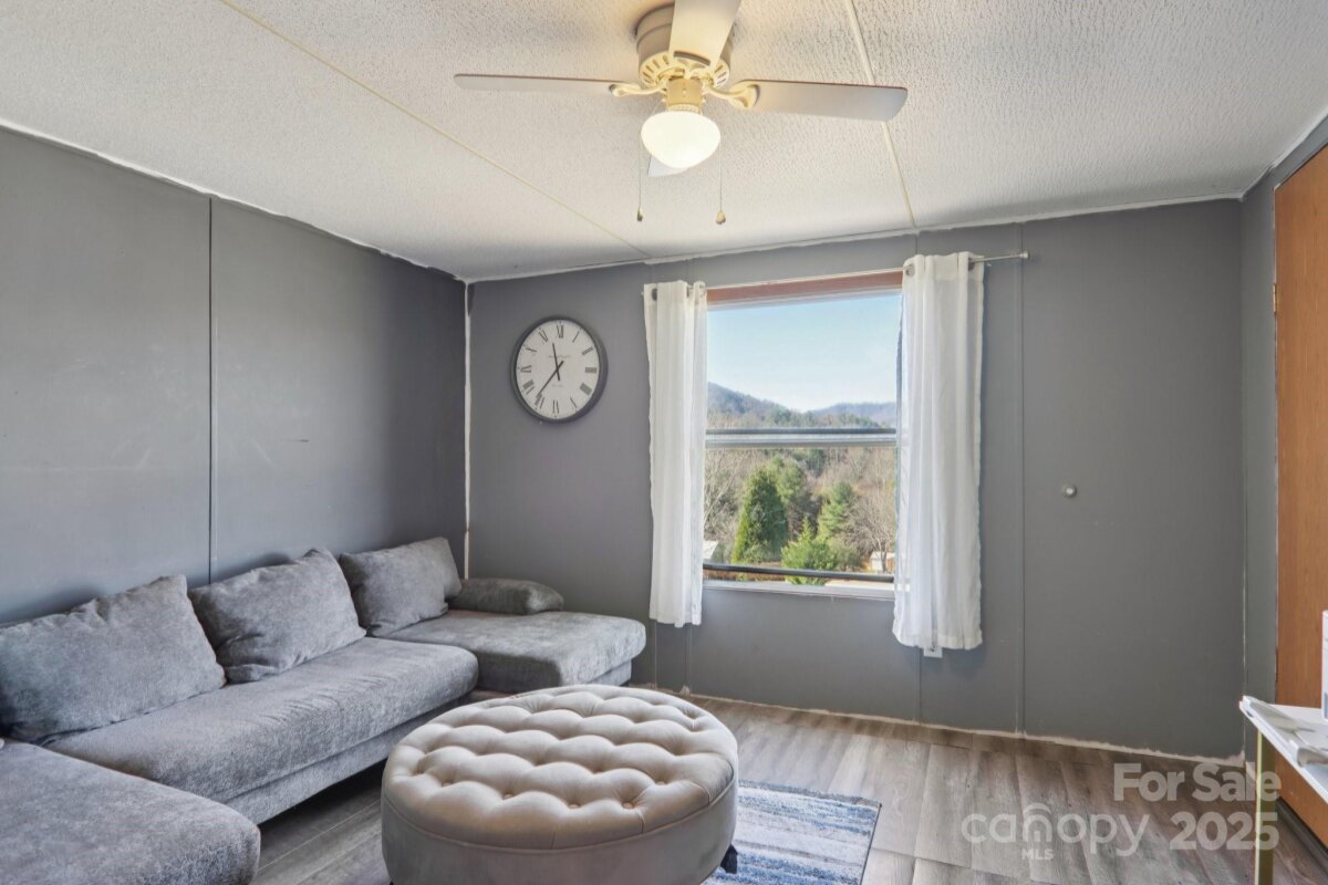 Leicester 25 4324763y