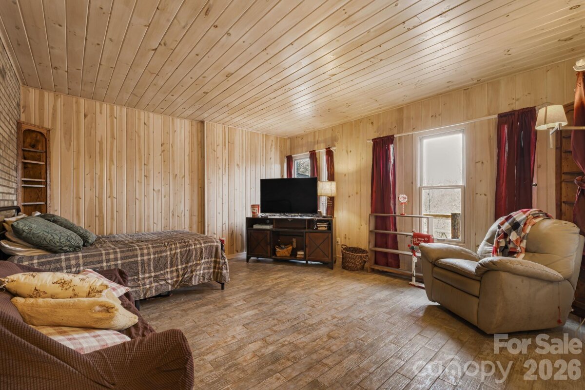 Burnsville 17 4325170q