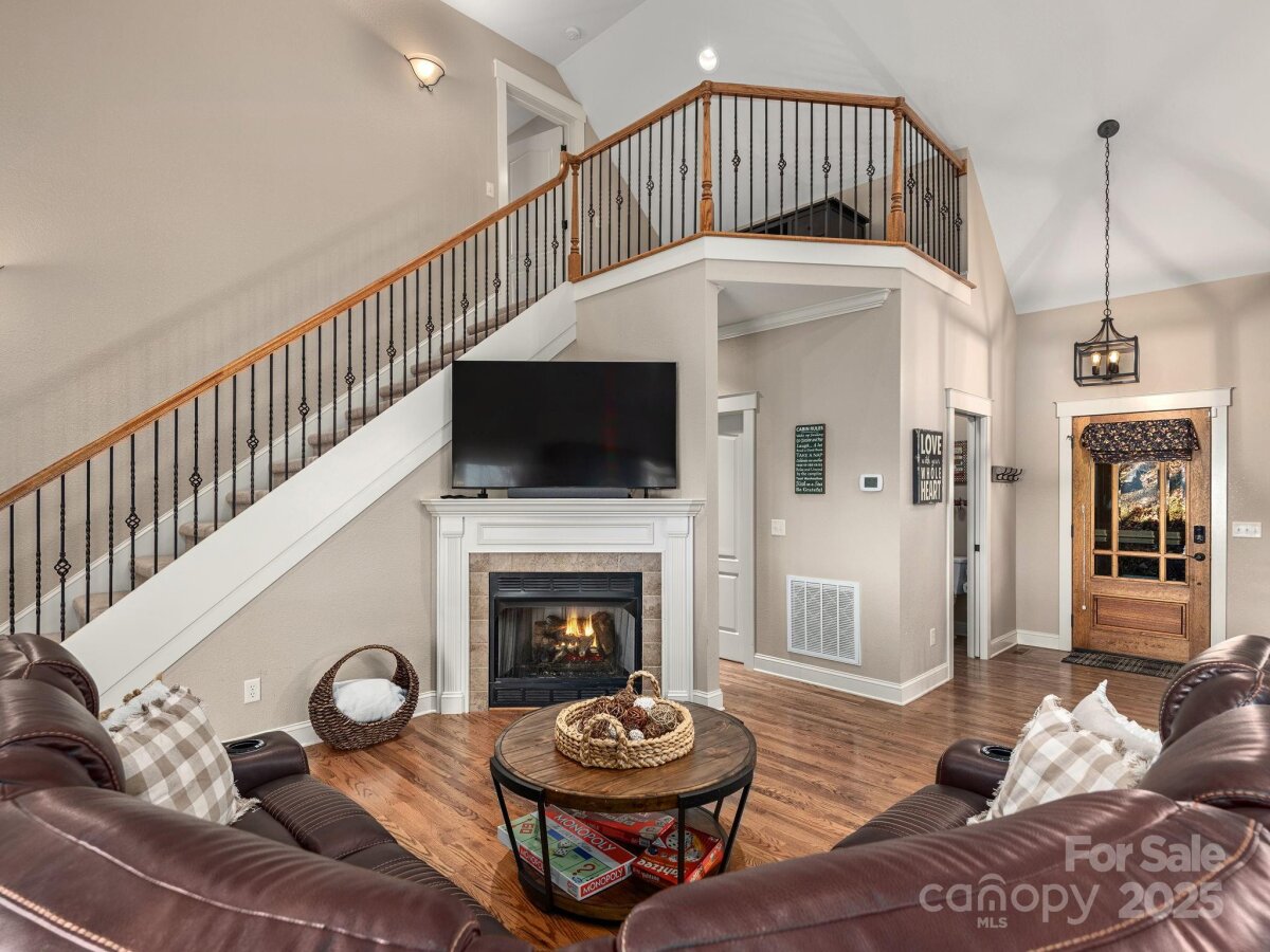 Waynesville 10 4325557j