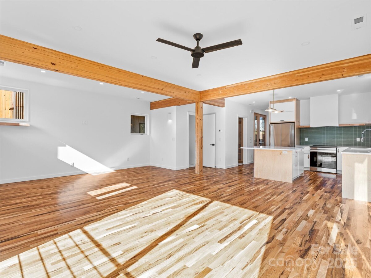 Montford 21 4325651p