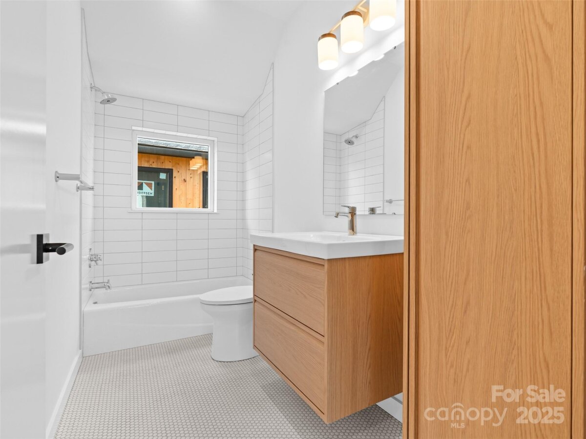 Montford 31 4325651z