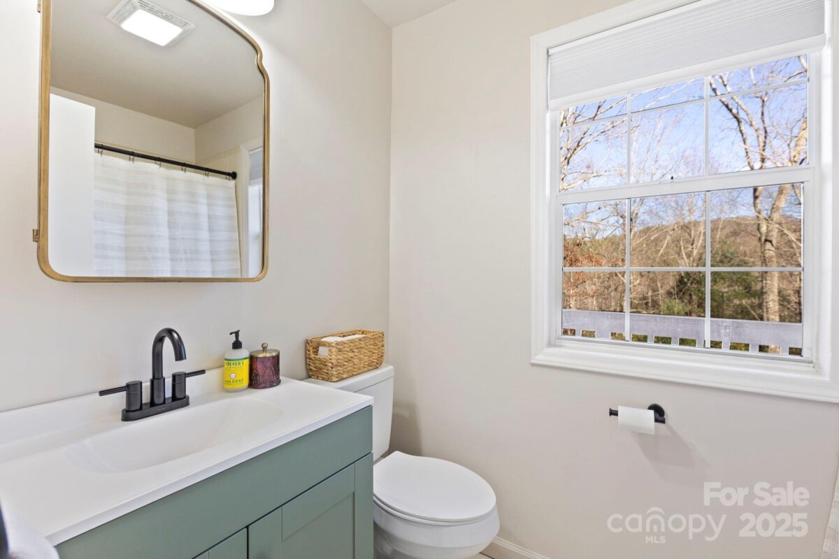 Lake Toxaway District 14 4325770n