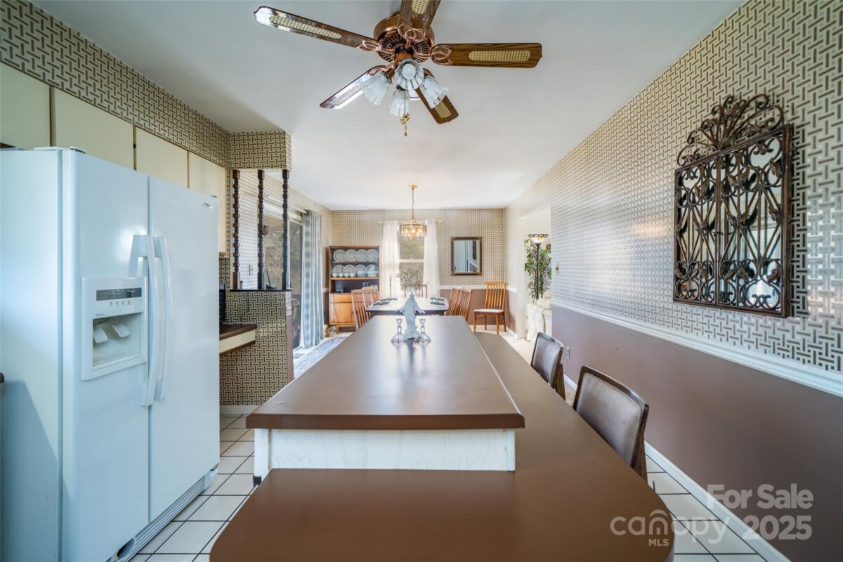 Leicester 11 4325880k