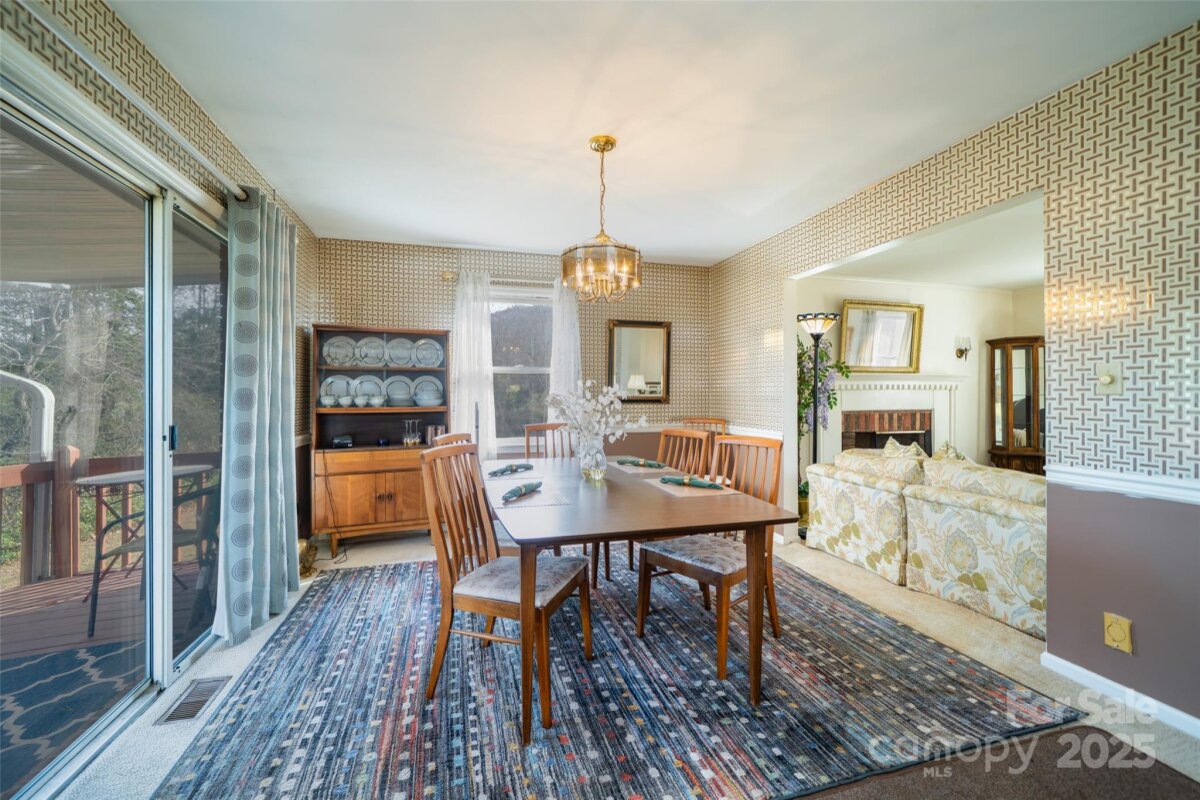 Leicester 12 4325880l