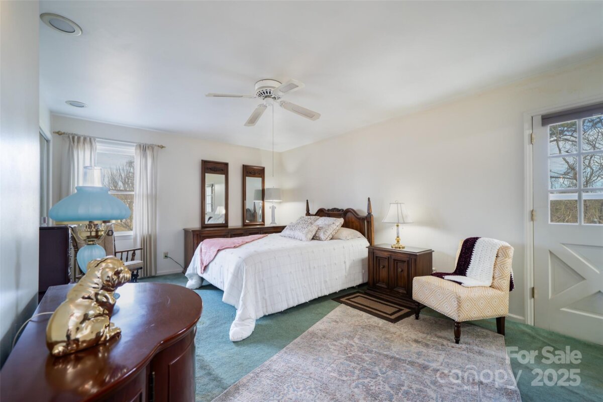 Leicester 16 4325880p