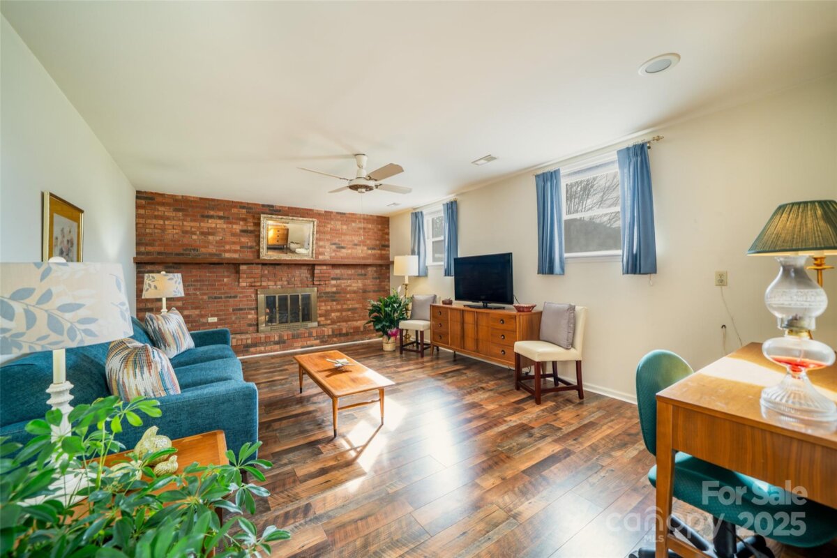 Leicester 25 4325880y