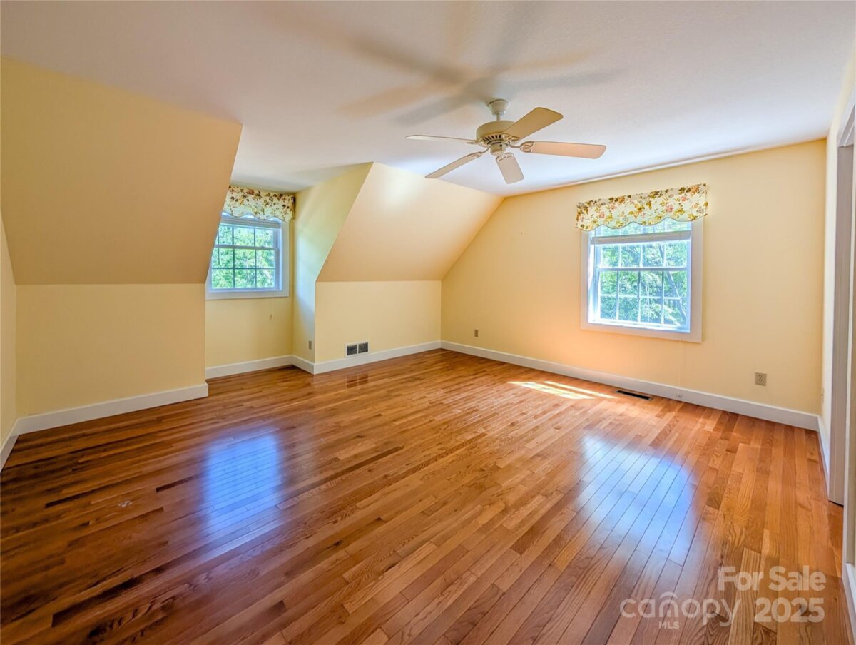 Burnsville 14 4326302n