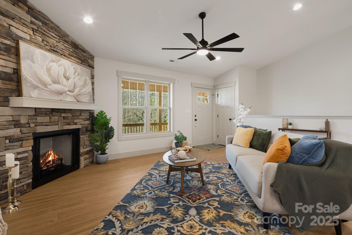 Weaverville 8 4326320h