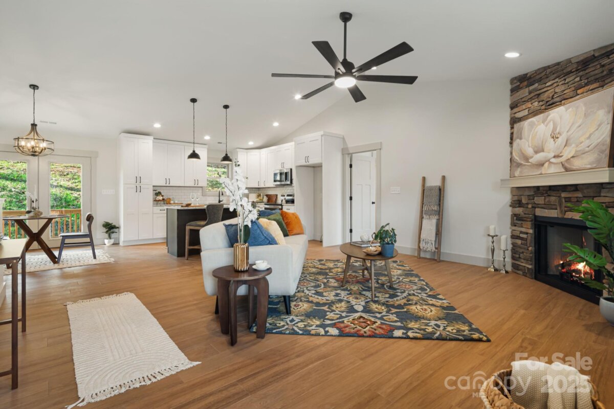 Weaverville 10 4326320j