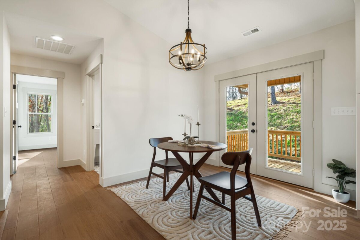 Weaverville 12 4326320l