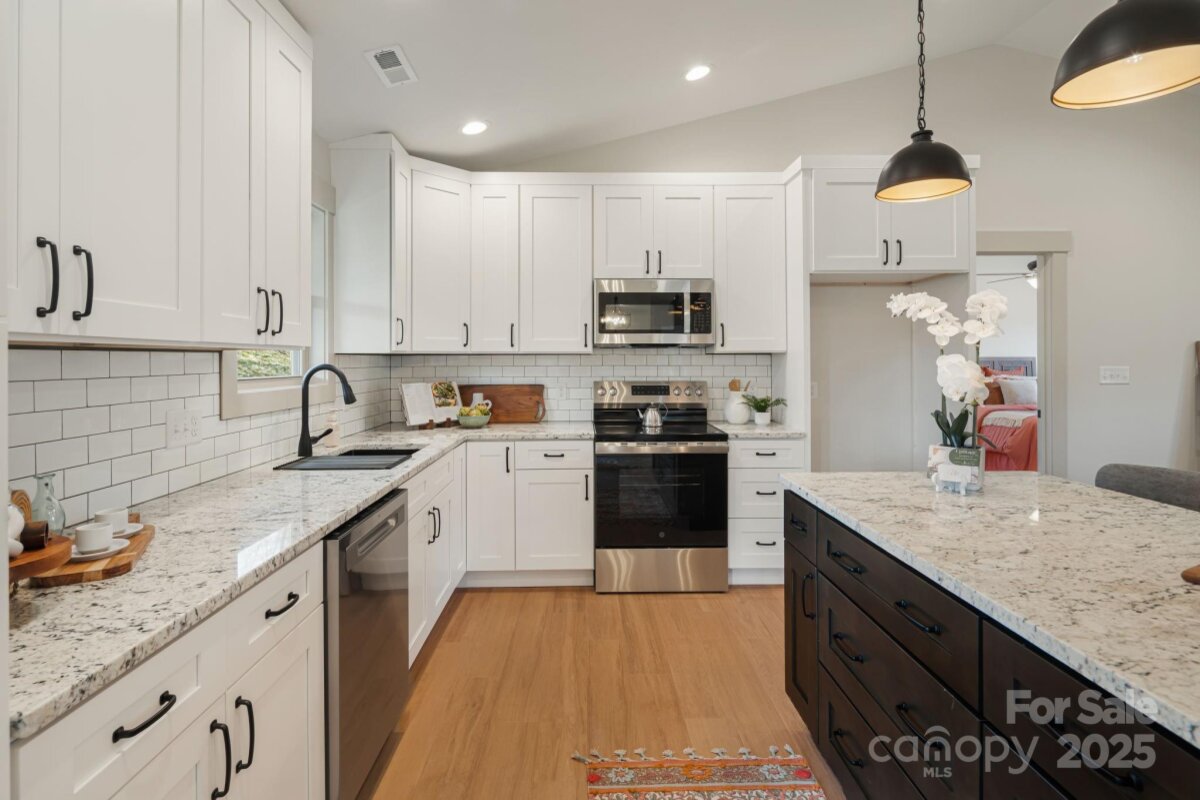 Weaverville 16 4326320p