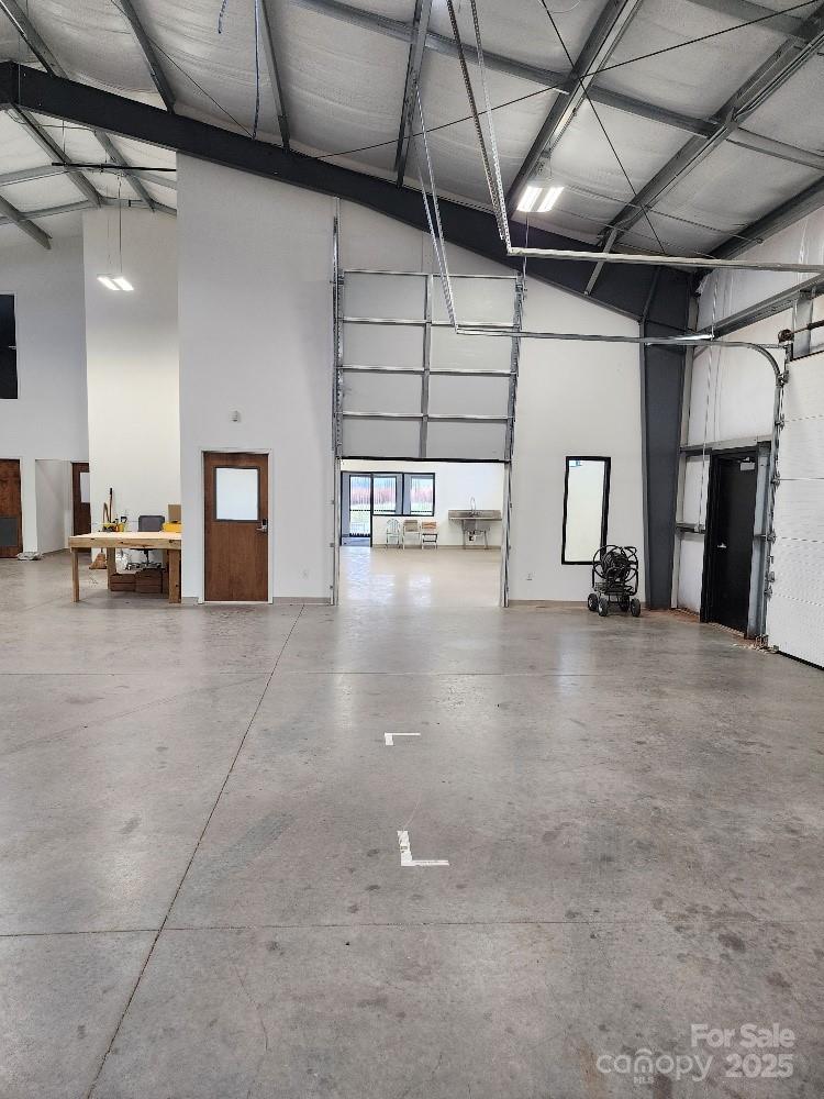 Hendersonville 6 4326331f