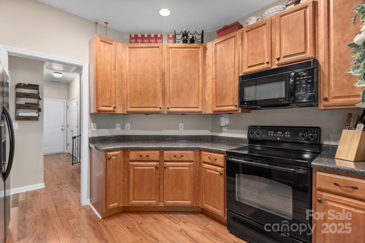 Avery Creek 10 4326437j