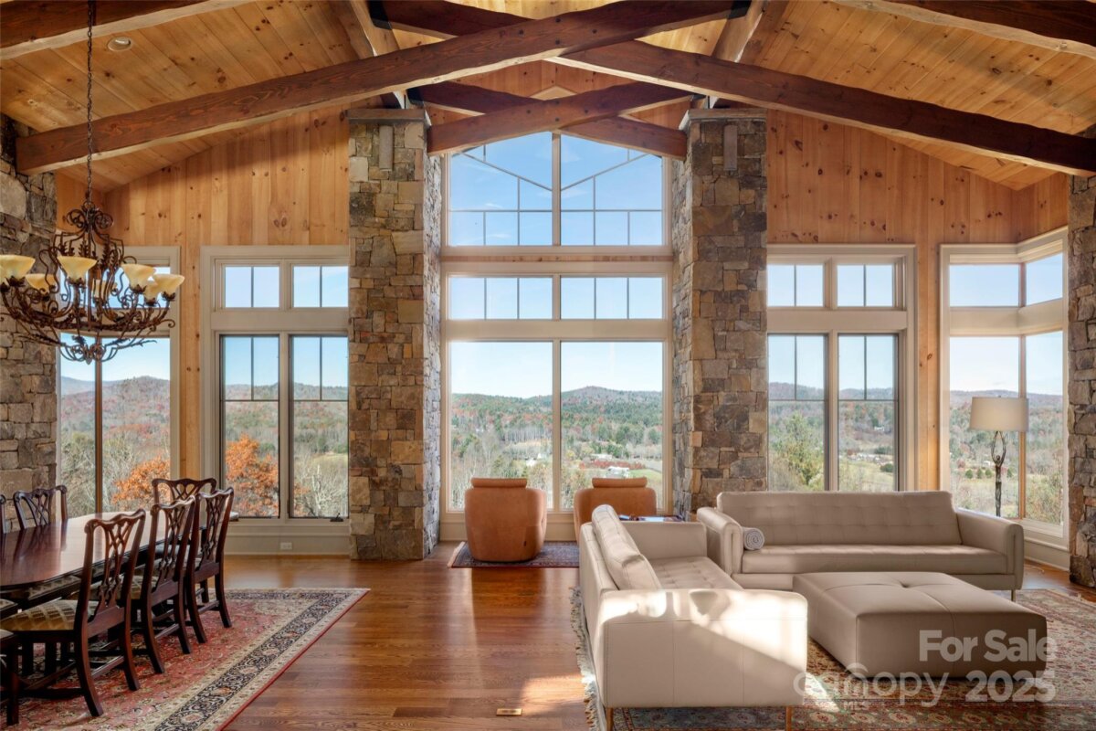 Hendersonville 5 4326840e