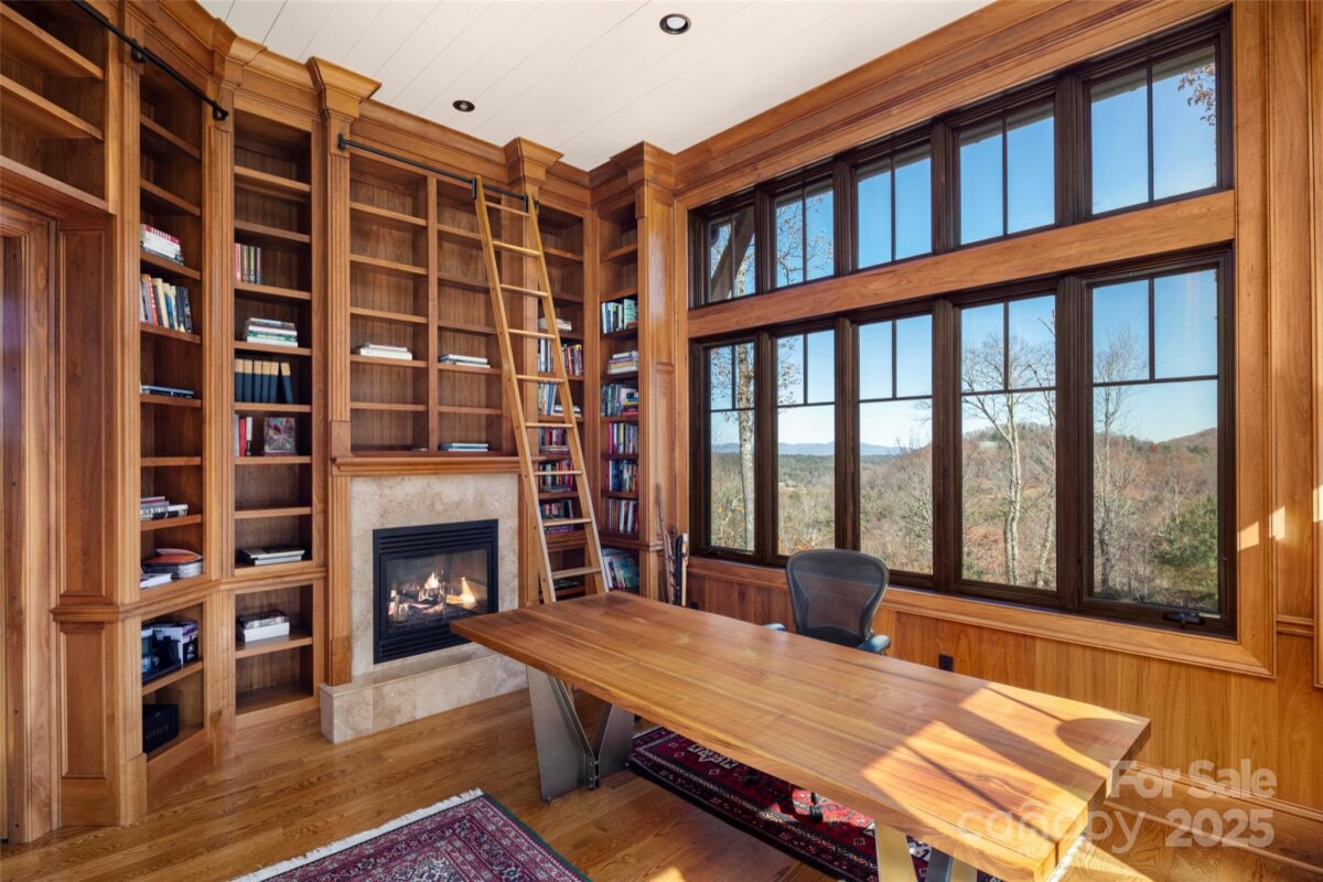 Hendersonville 6 4326840f