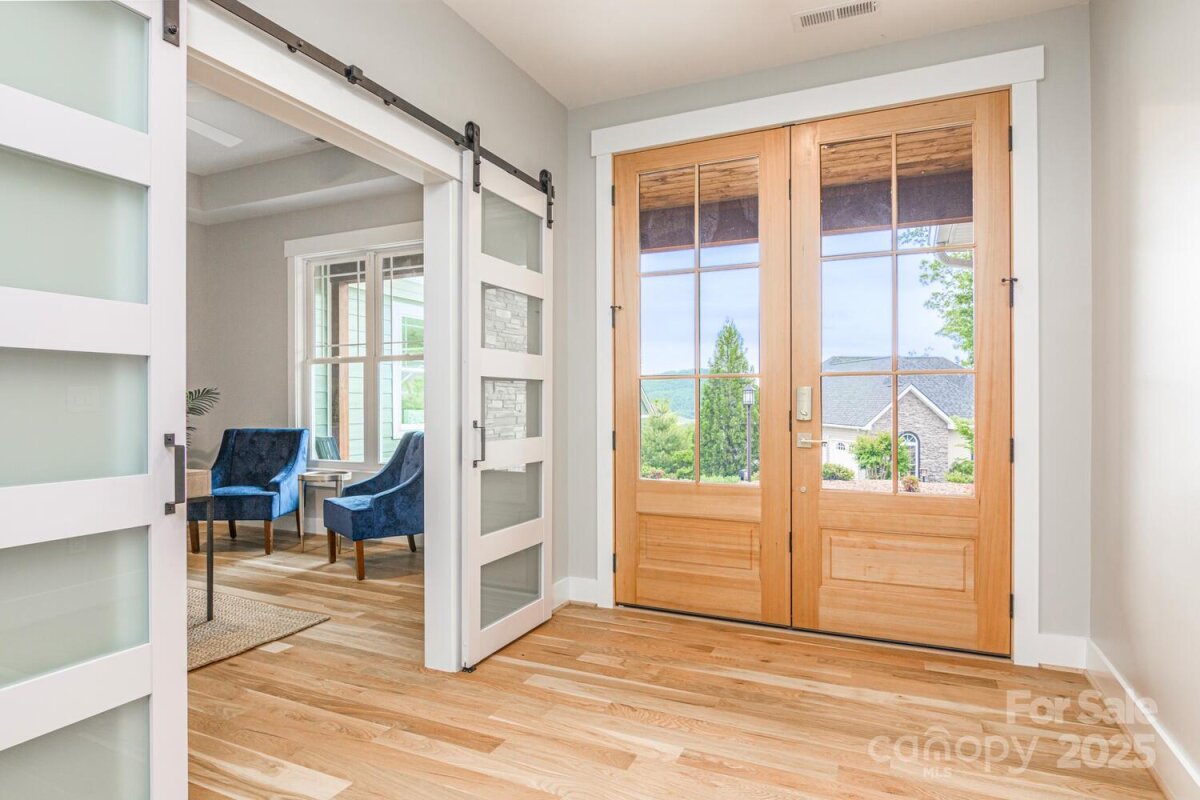 Hendersonville 3 4327661c