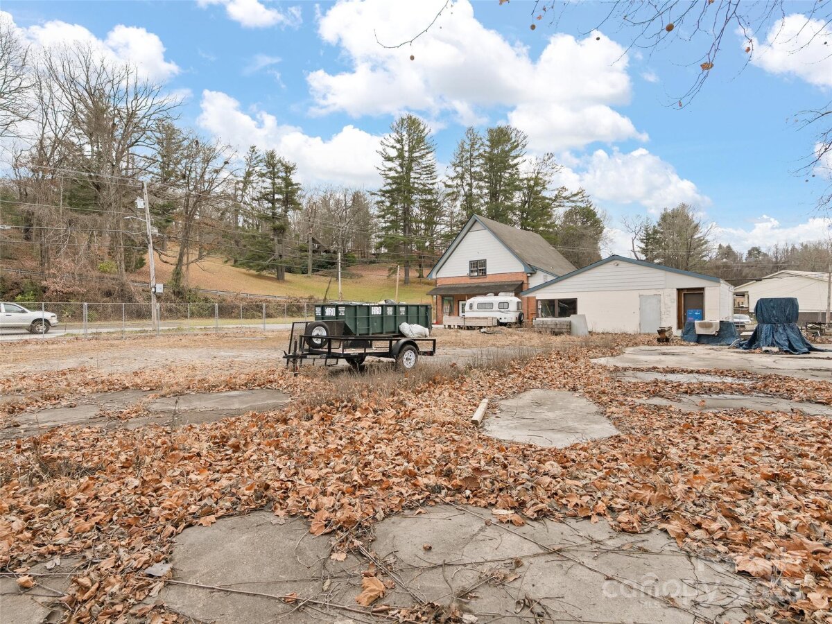 Waynesville 16 4328196p