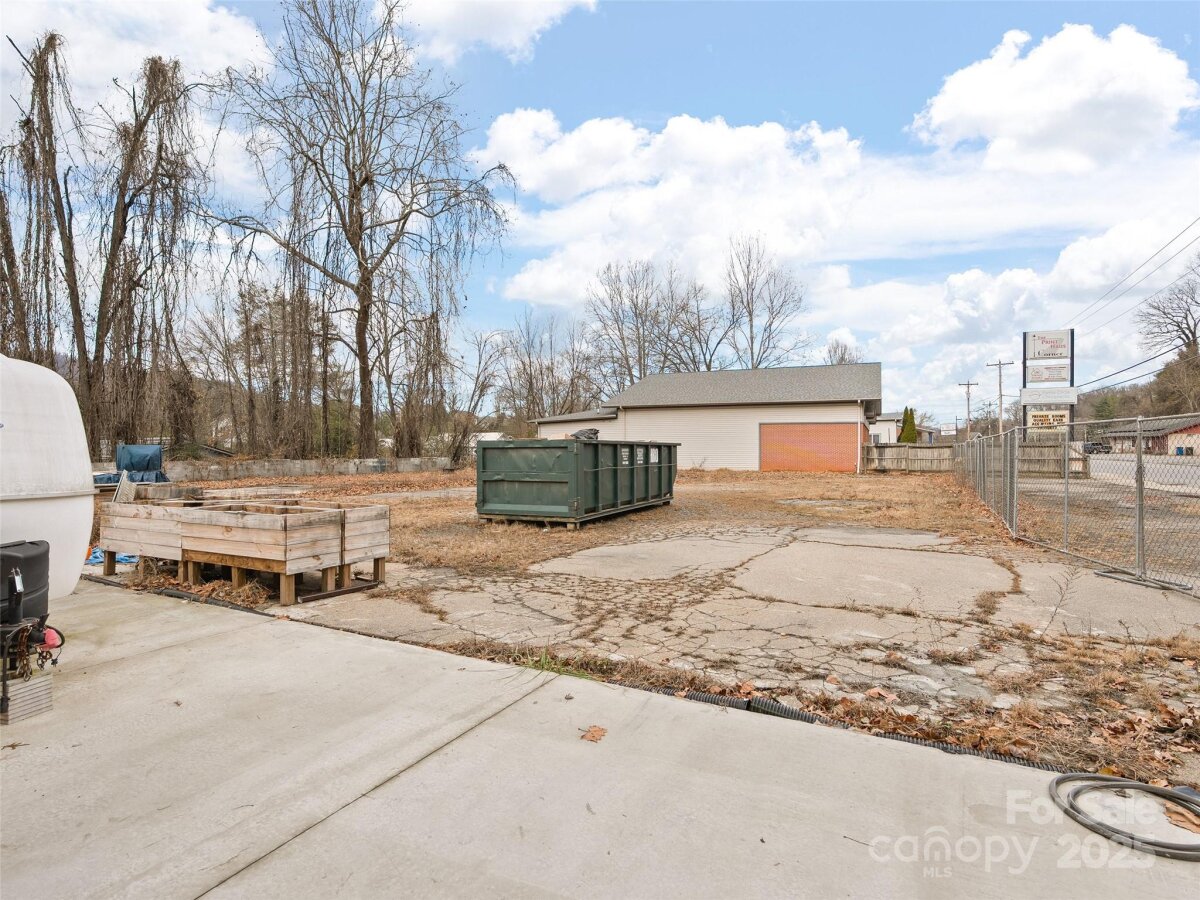 Waynesville 21 4328196u