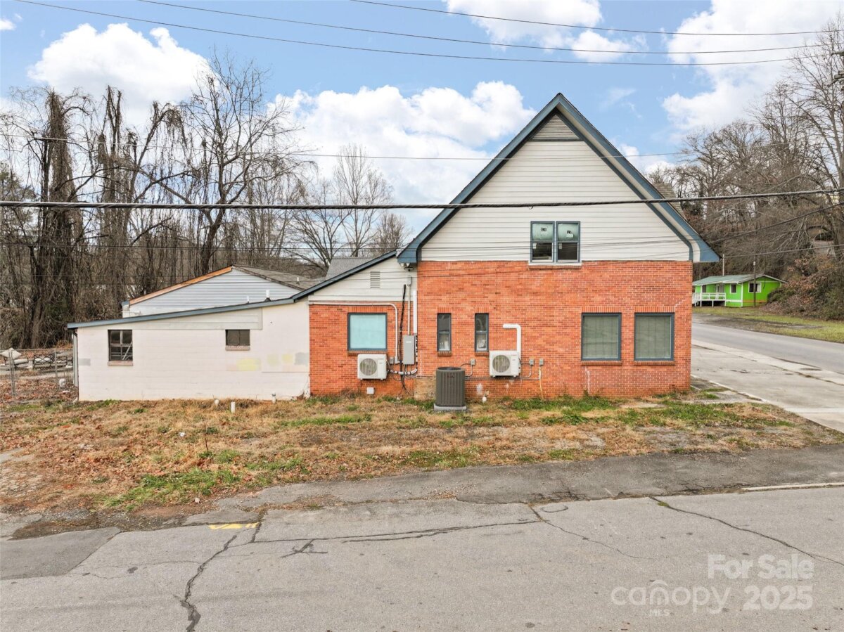 Waynesville 22 4328196v