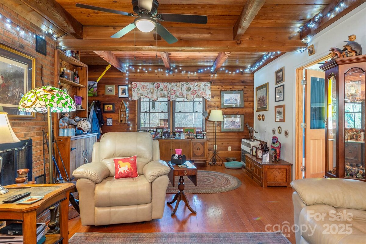 Leicester 13 4328678m