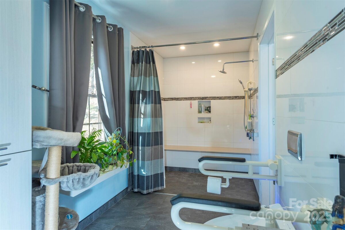 Leicester 18 4328678r