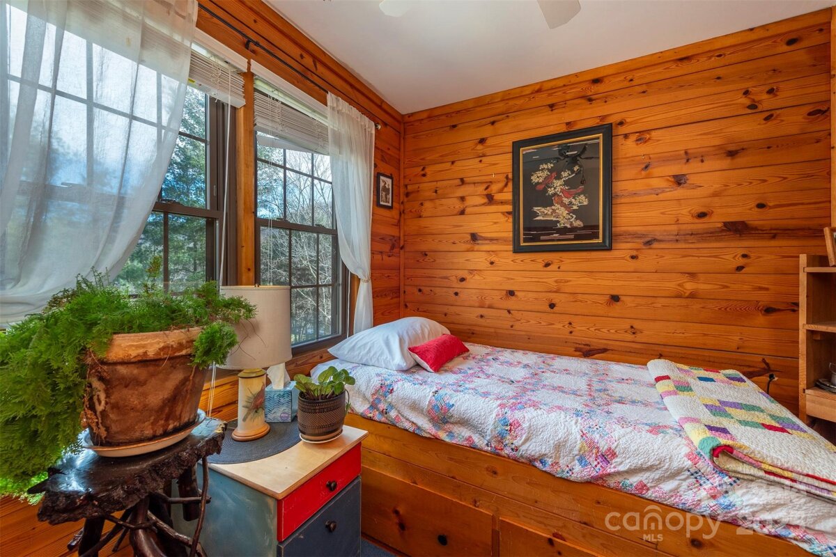 Leicester 23 4328678w