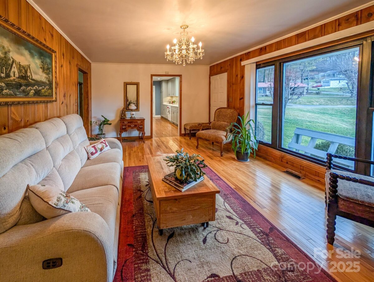 Burnsville 12 4328924l