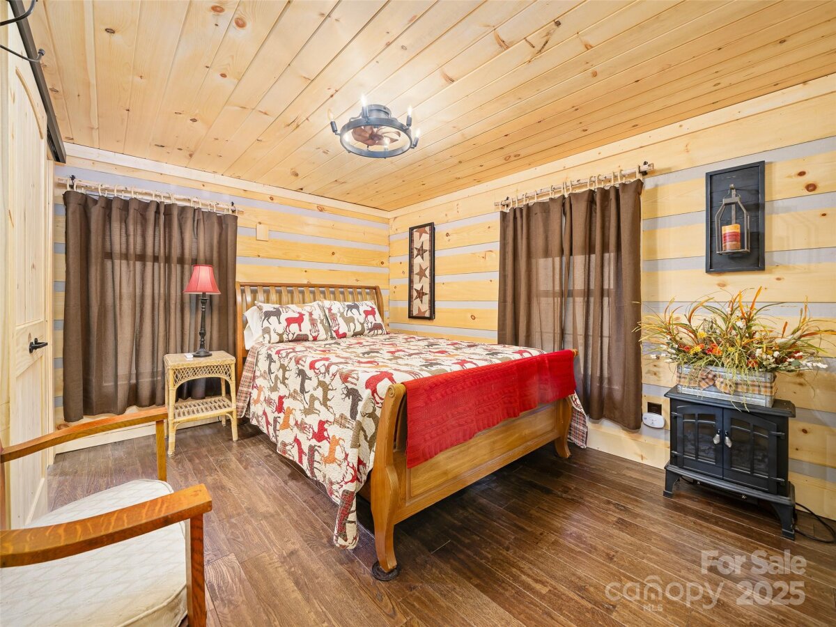 Burnsville 13 4329925m