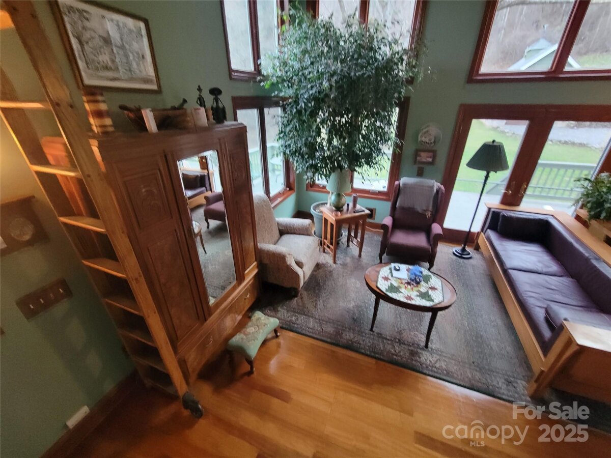 Waynesville 18 4330089r