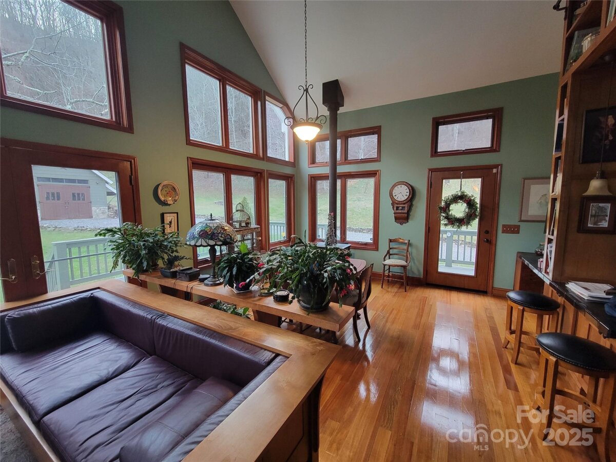 Waynesville 19 4330089s