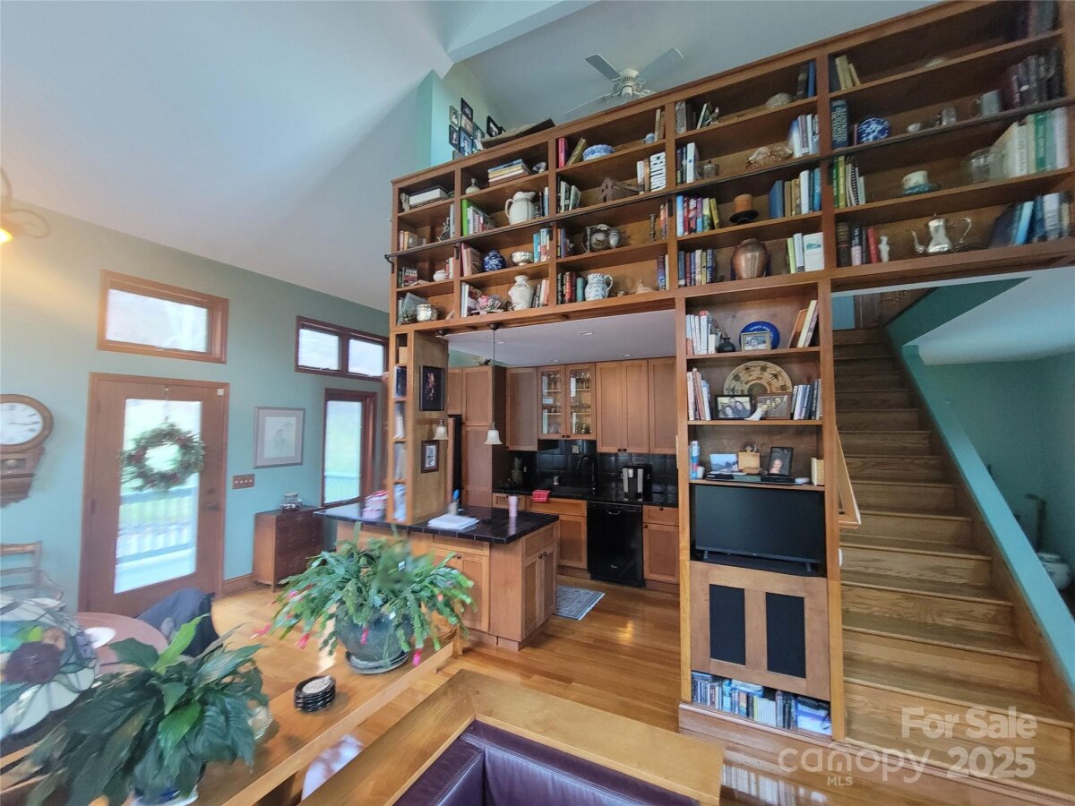 Waynesville 23 4330089w