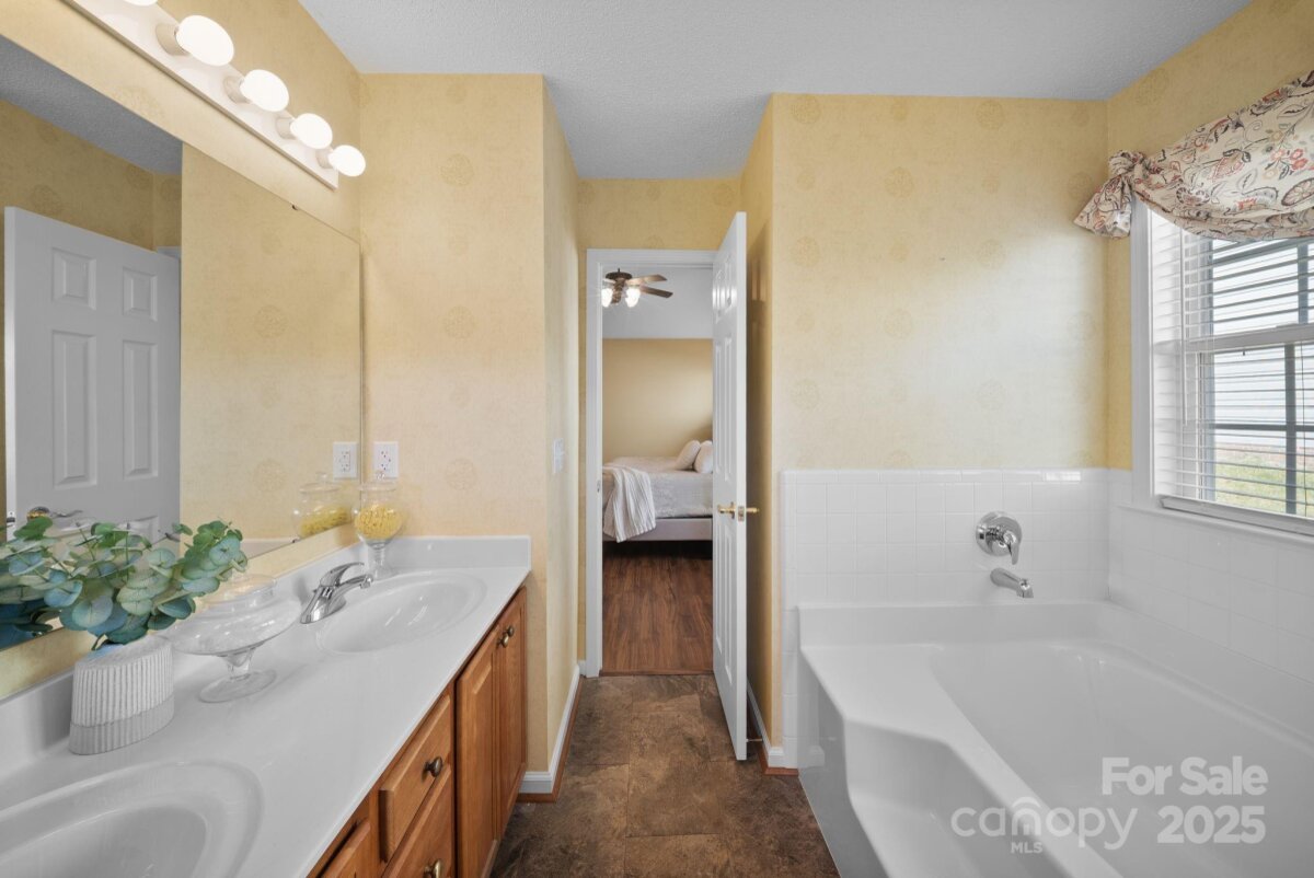 Fletcher 17 4330487q