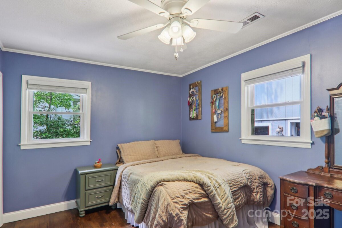 Black Mountain 15 4330813o