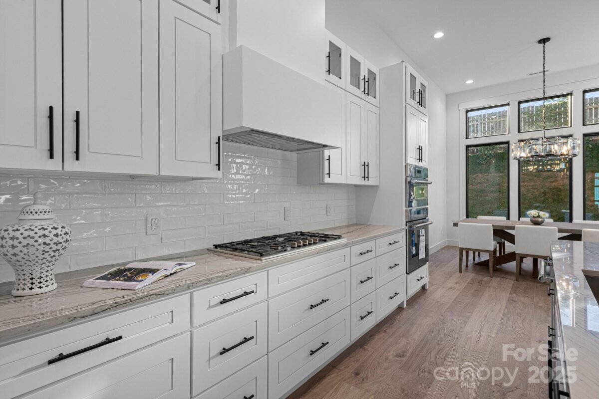 Avery Creek 10 4331235j