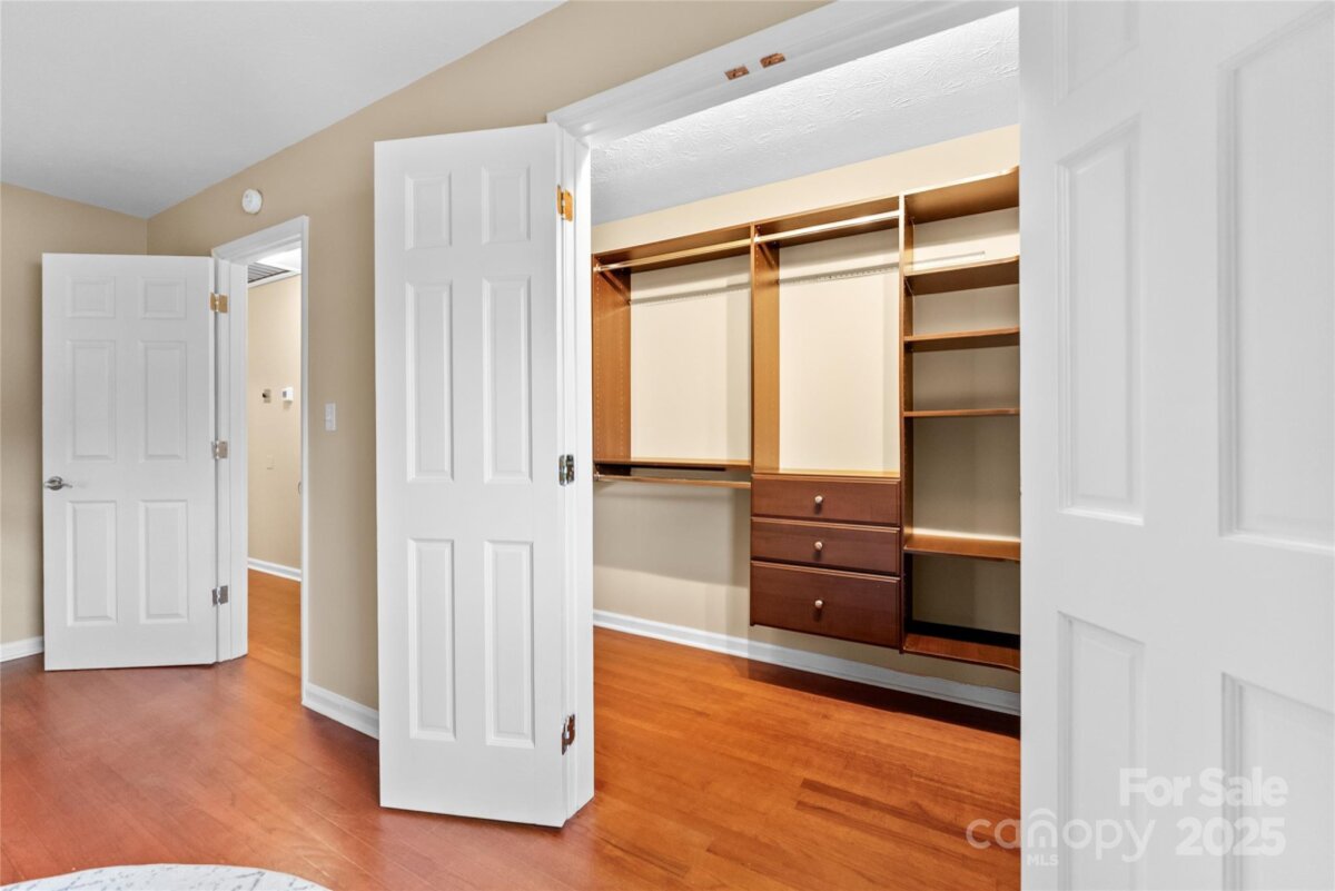 Avery Creek 15 4331582o