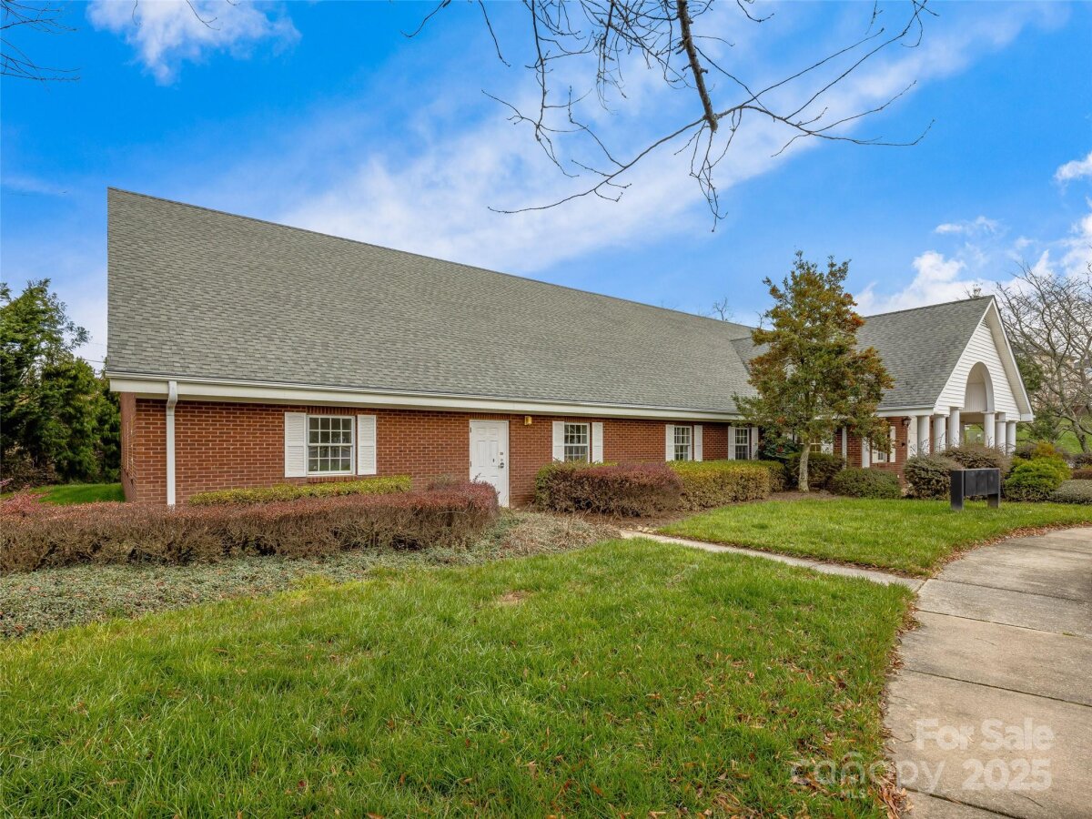 Hendersonville 2 4331854b