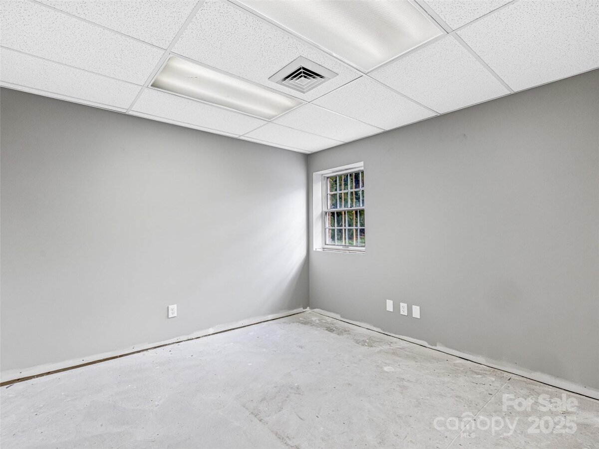 Hendersonville 11 4331854k