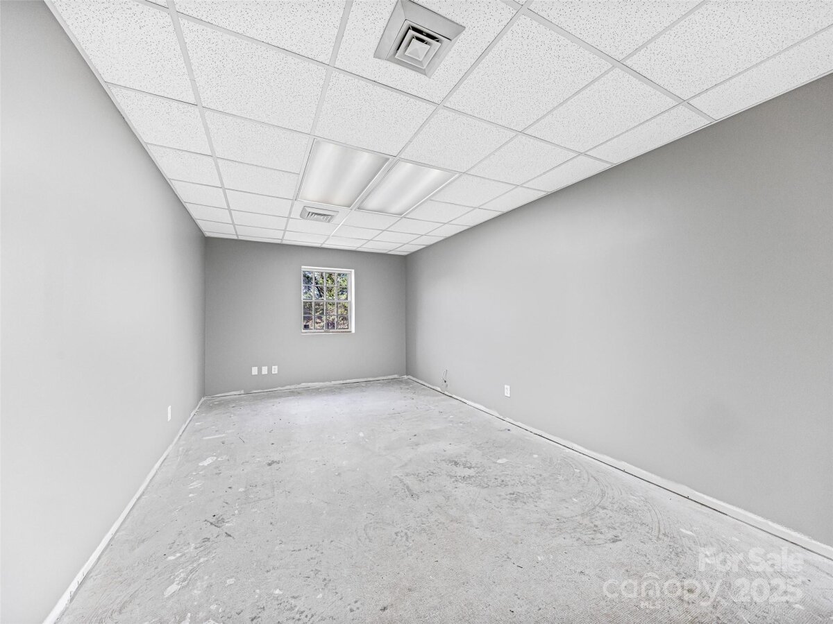 Hendersonville 17 4331854q