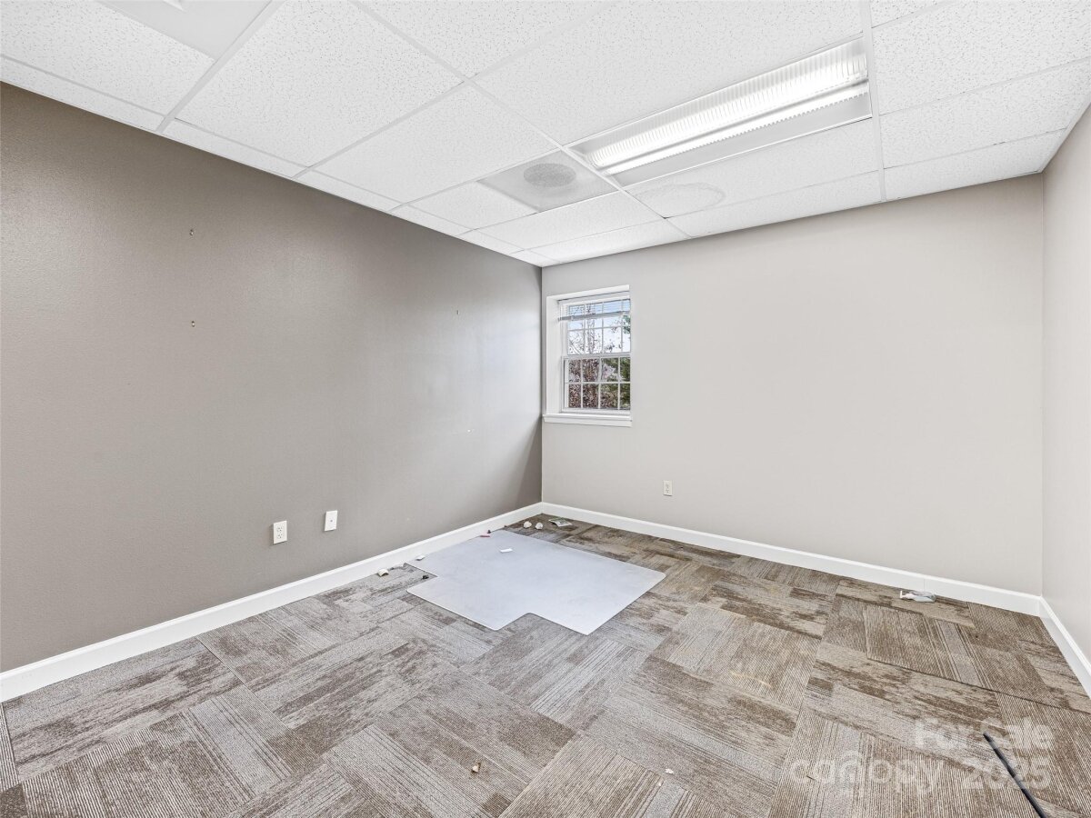 Hendersonville 21 4331854u