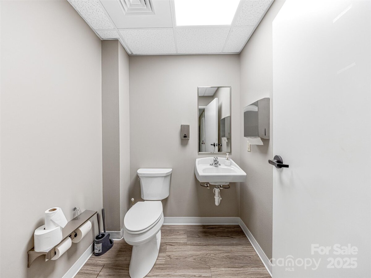 Hendersonville 22 4331854v