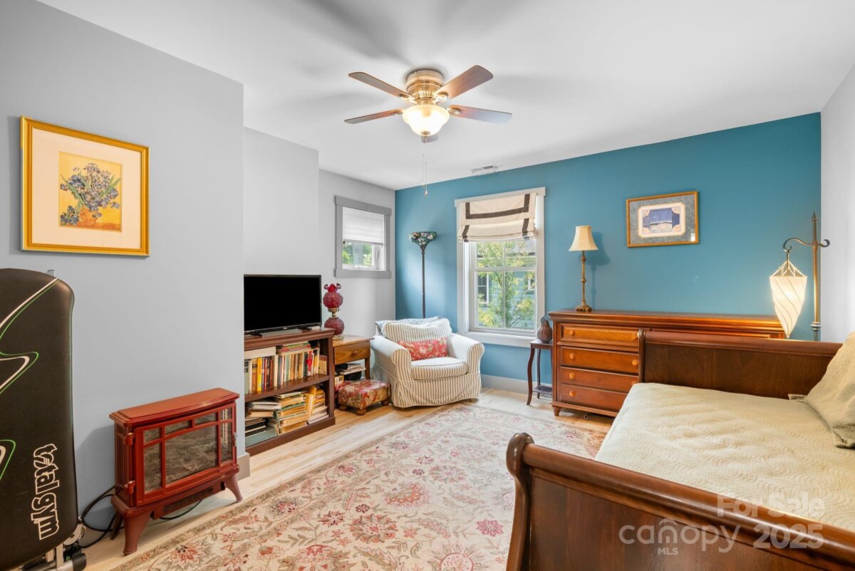 West Asheville 13 4332306m