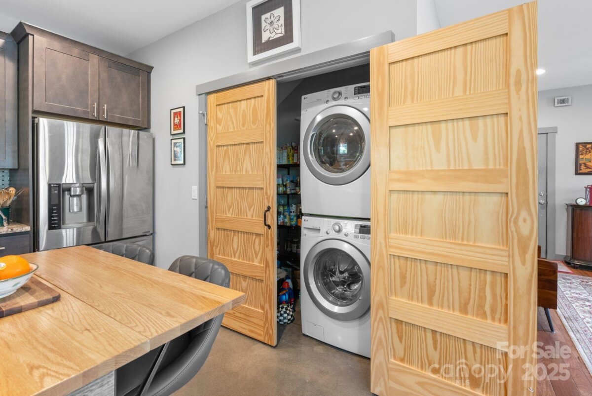 West Asheville 18 4332306r